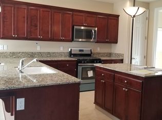 1370 Darlington Ct, Los Banos, CA 93635