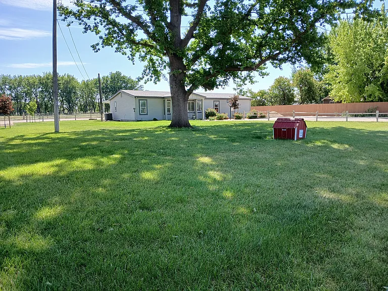Ada Rd — Photo 15