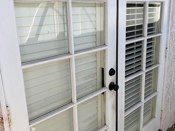 2nd image of 7627 Cullen St