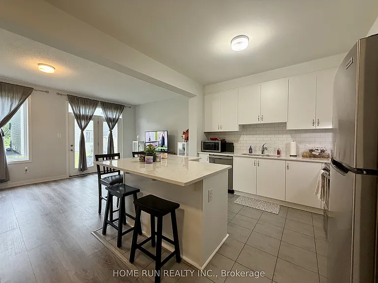 216 Billrian Cres — Photo 10