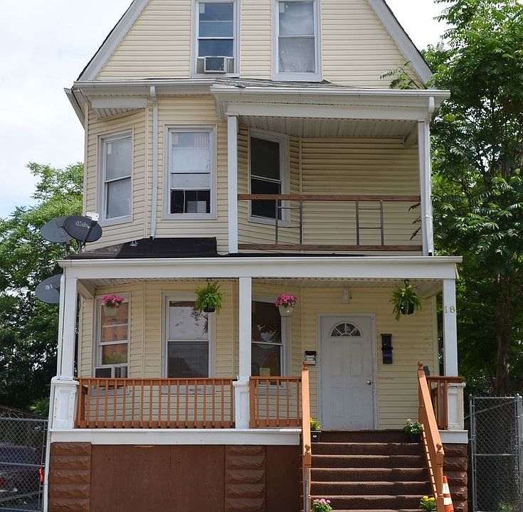 1st image of 18 Halsted Pl