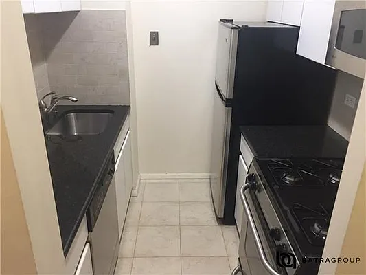 Rented by Batra Group Inc | media 7