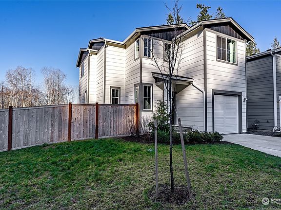 2nd image of 9409 Fairhaven Circle E