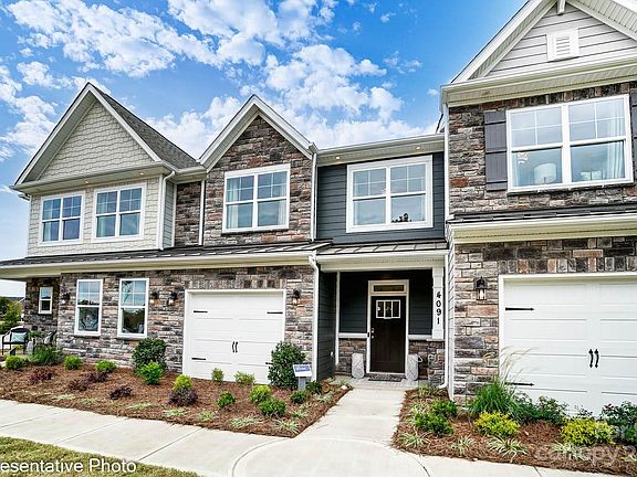 3rd image of 6320 Nandina Dr #157