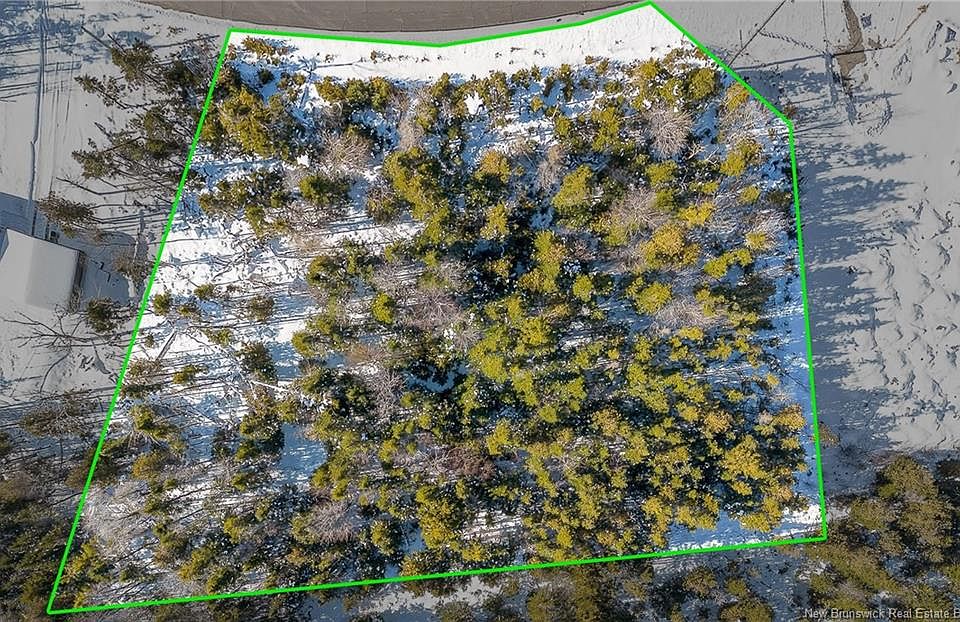 1st image of LOT Emerald Lake Rd