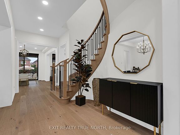5th image of 106 Rugman Cres