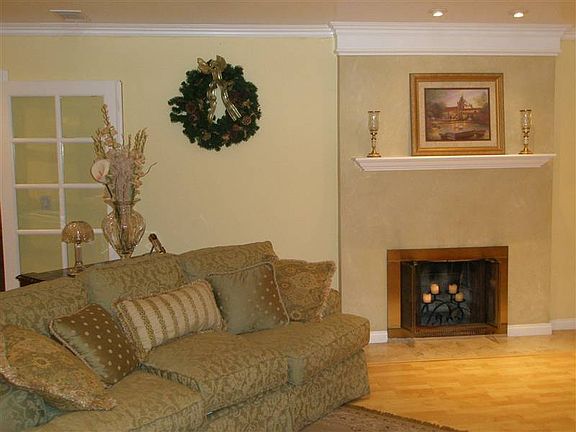 2nd image of 7524 Quimby Ave