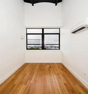 Rented by EXR | media 130