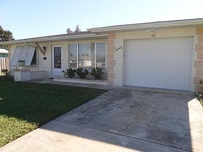 1st image of 242 NE Solida Dr