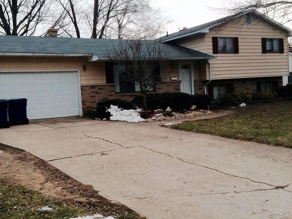 1st image of 706 Surfwood Ln
