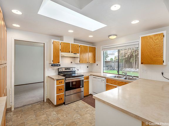 5th image of 14908 SE Sun Park Ct