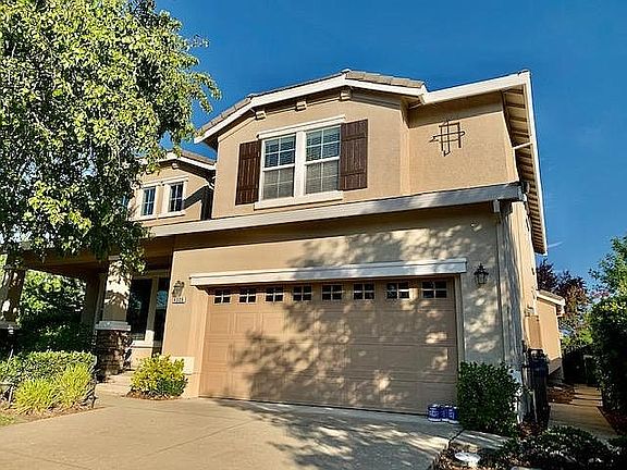 3rd image of 4325 Lombardia Way