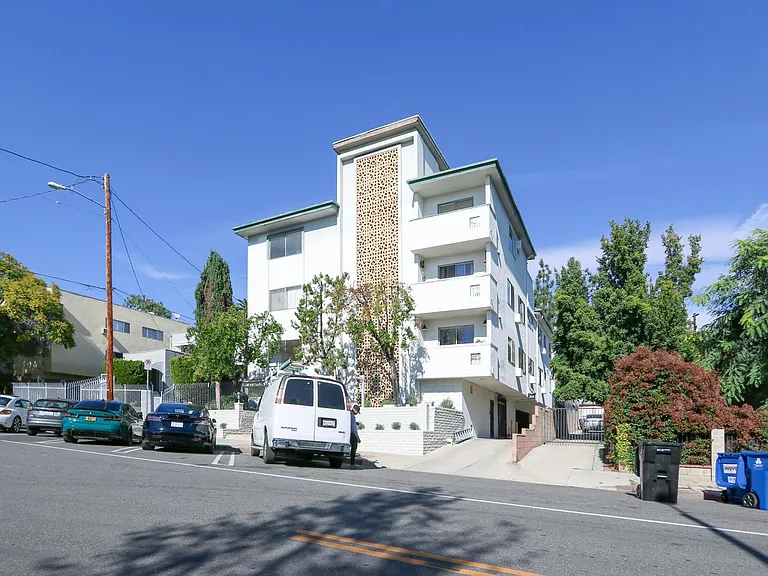 5935 Chula Vista Way #204 — Photo 4