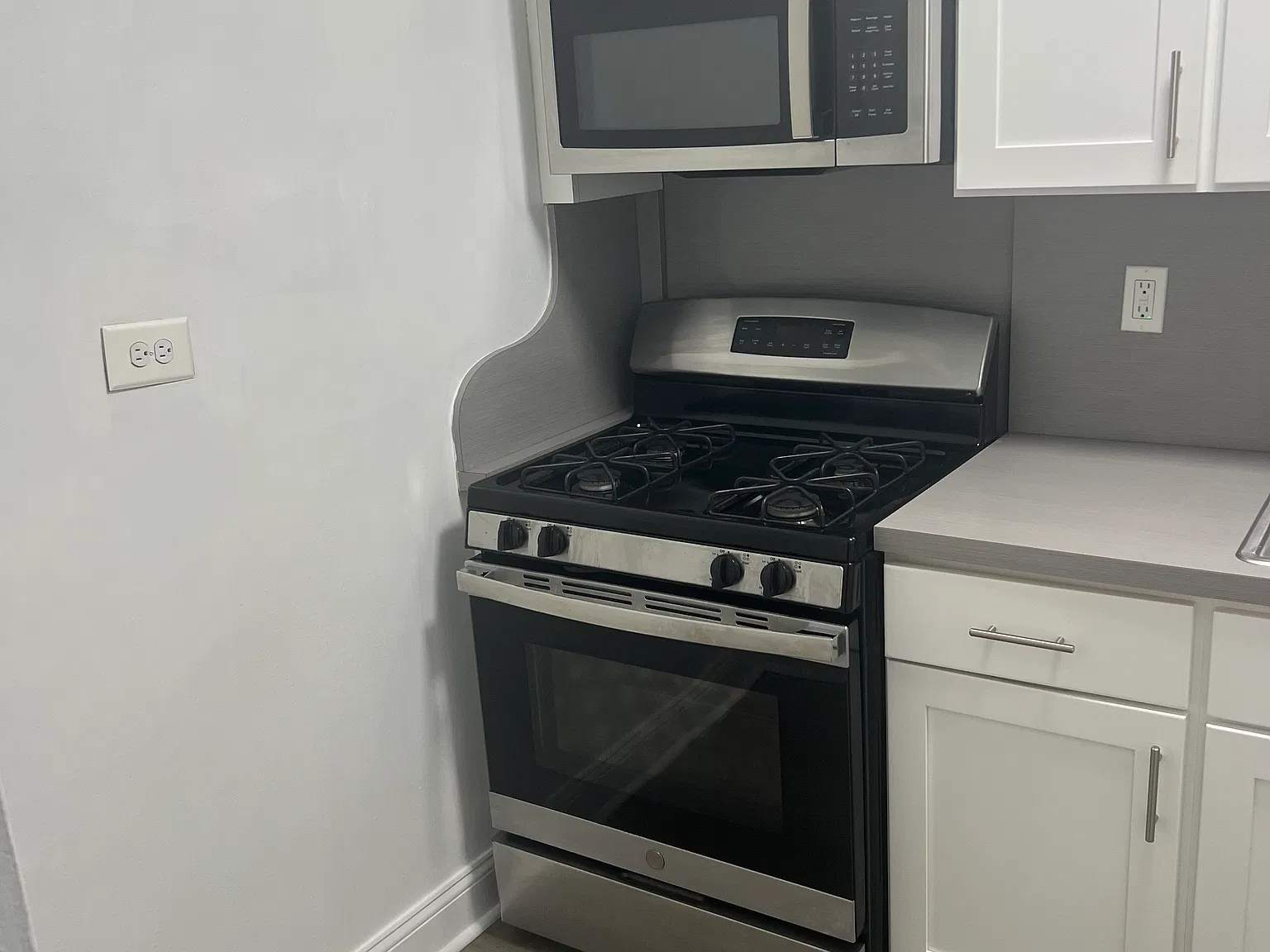 3323 Nostrand Ave — Photo 1
