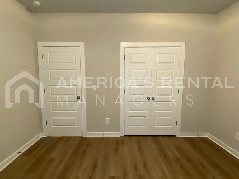 1300 Brookhaven Dr — Photo 12