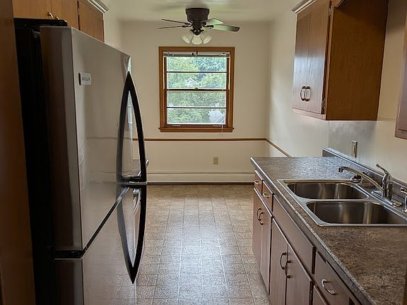 3rd image of 661 W Wabasha St #24