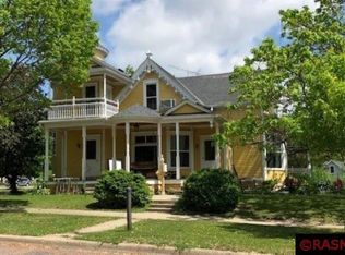 525 Park Row, Saint Peter, MN 56082