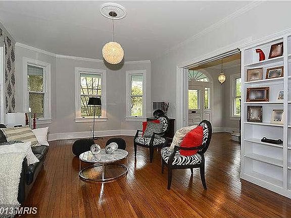 4th image of 140 S Adams St