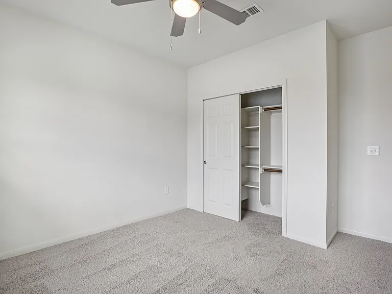 Grand Station Apartments — Photo 8