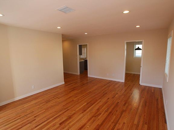 4th image of 2248 28th St APT A