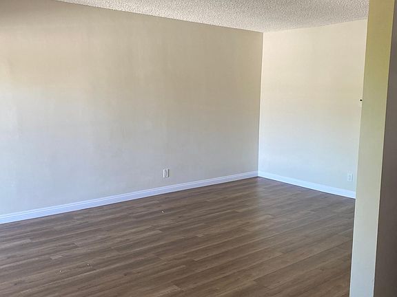 5th image of 1132 E California Ave #6