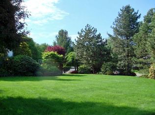 10 Patten Cir, Newton, MA 02459