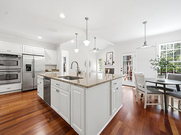 3rd image of 132 High Hampton Dr