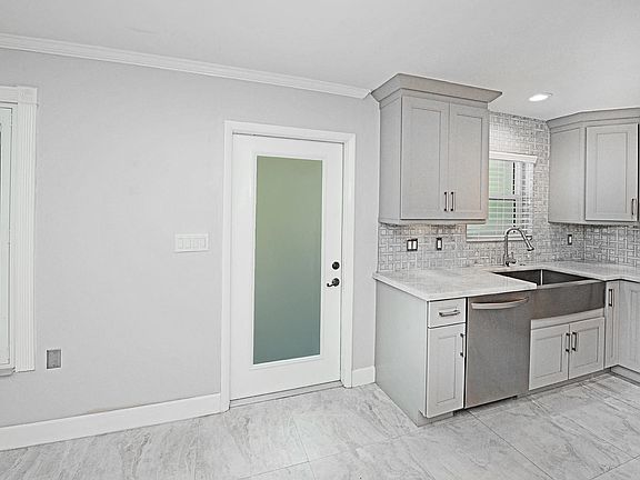4th image of 3180 NW 6th Ave