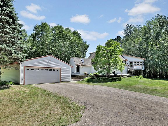 2nd image of 22513 Sunrise Rd NE