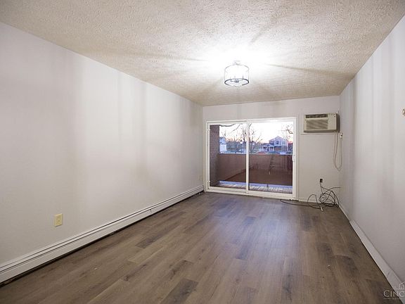 5th image of 4810 Chalet Dr