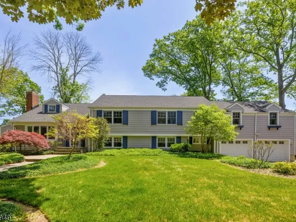 24 Thackeray Dr, Short Hills, NJ 07078