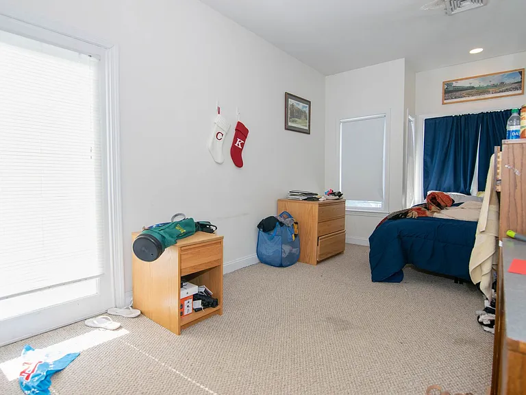 11 Glencoe St — Photo 5