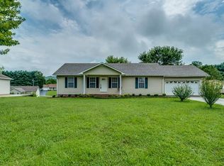 2434 Lake Pointe Dr, Cookeville, TN 38506