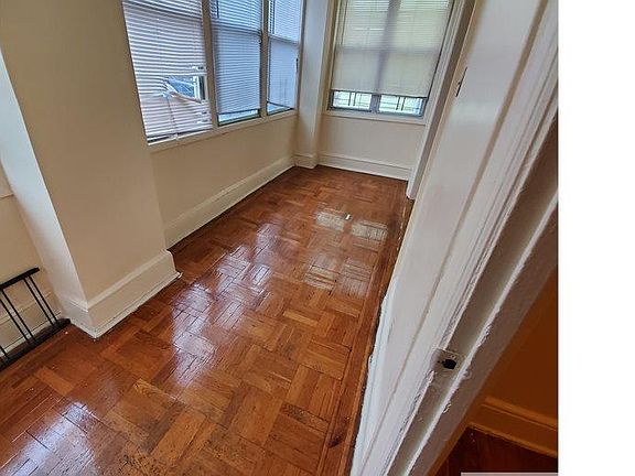 3rd image of 835 E 226th St Floor 2
