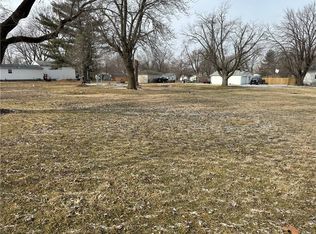 720 Lincoln St, Pana, IL 62557