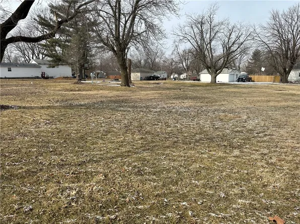 720 Lincoln St, Pana, IL 62557