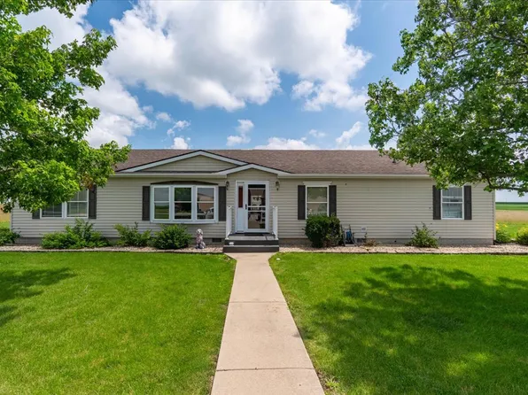 26151 E 2500 North Rd, Lexington, IL 61753