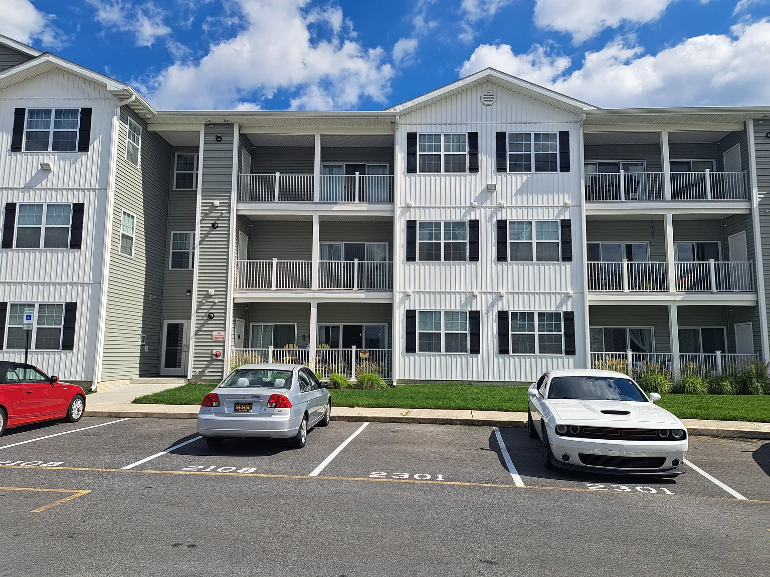 2 bed, $1,950 — Photo 1