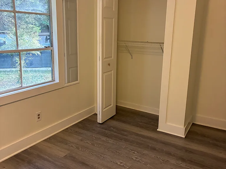 6406 Catalina Ct — Photo 7