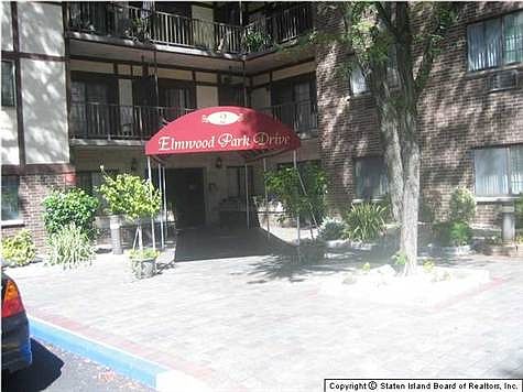1st image of 2 Elmwood Park Dr APT 527