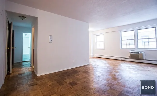 Rented by Bond New York | media 19