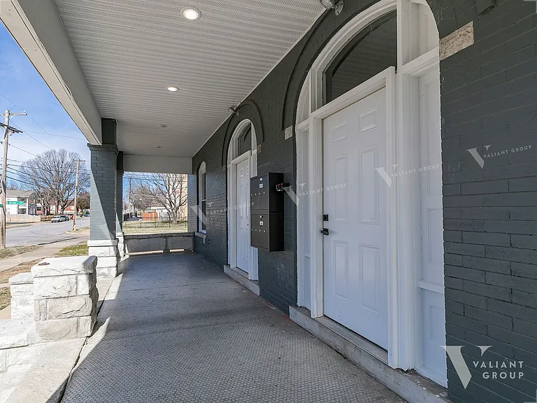 806 South Ave — Photo 56