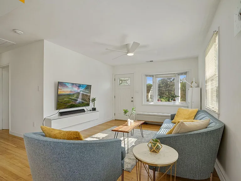 11030 Westmore Dr — Photo 4