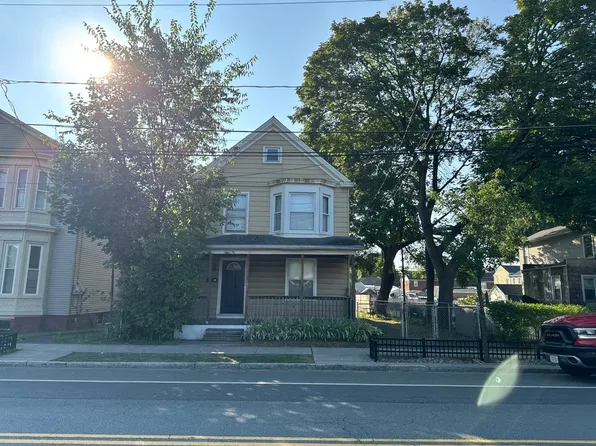524 3rd Ave, Watervliet, NY 12189