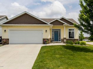 278 Highlands Ave, Zumbrota, MN 55992