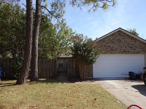 Wonderful Plan 3/2/2/ Duplex Single-Story