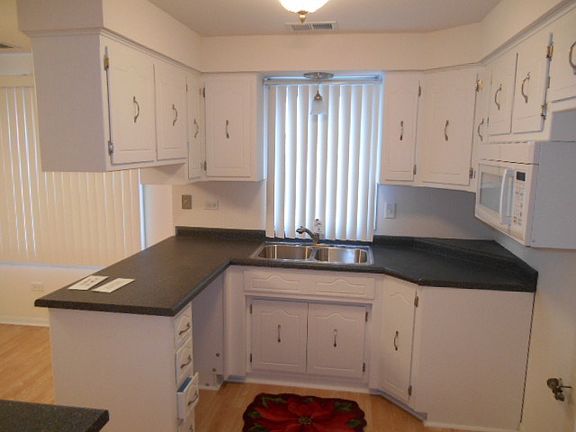 4th image of 6444 S Narragansett Ave #1