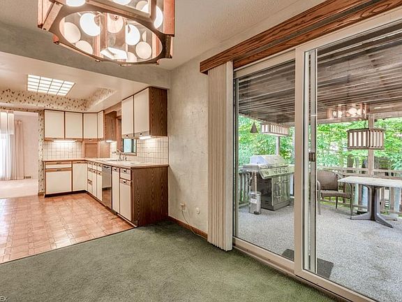 5th image of 757 Oakwood Dr