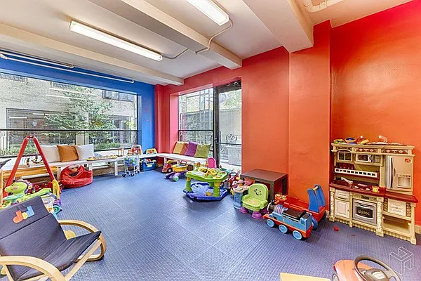 Rented by Halstead Real Estate | media 21