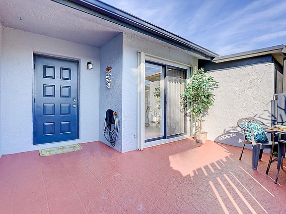 2nd image of 1708 N Dovetail Dr E #0